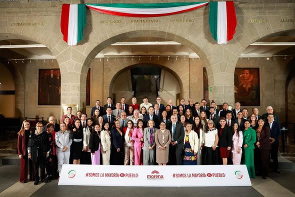 Participa en la Tercer Plenaria del Grupo Parlamentario de Morena en el Senado