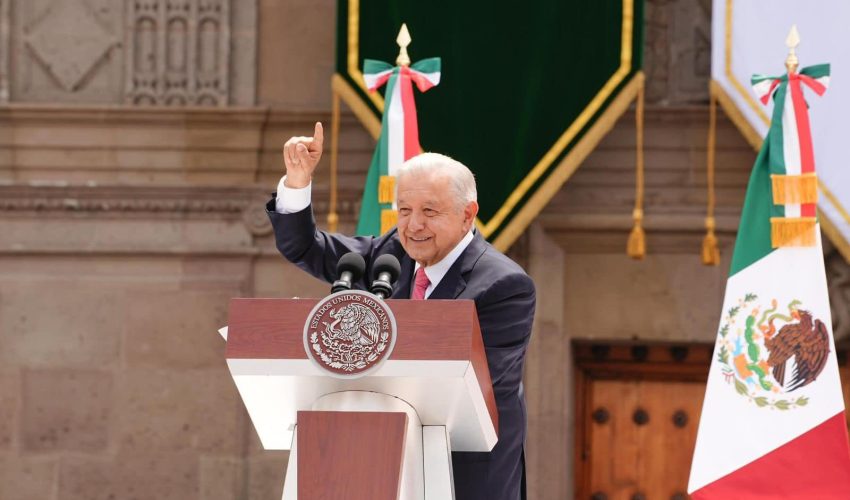 Foto 3 – AMLO