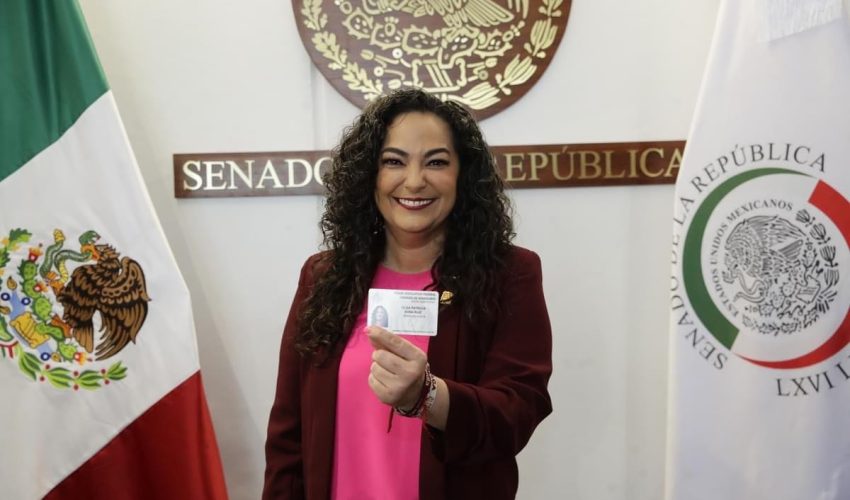 Olga Sosa recibe credencial del Senado de la República para la sesión constitutiva de la LXVI Legislatura