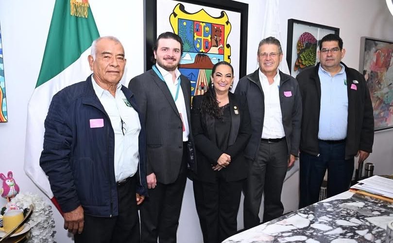 Senadora Olga Sosa recibe al Comité Nacional de la Unión Nacional de Cañeros